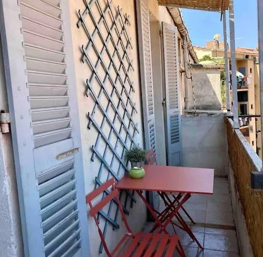 F3 De Charme Centre Ajaccio (Corsica)