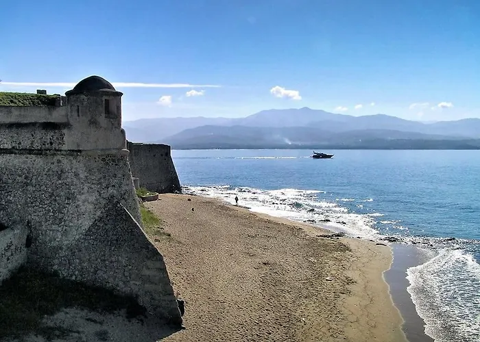 F3 De Charme Centre Apartment